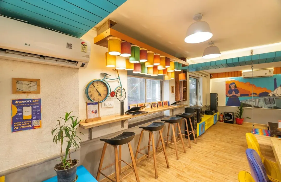 Gostops Delhi - Private Rooms & Dorms-1