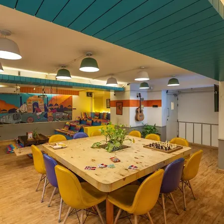 Gostops Delhi - Private Rooms & Dorms-3